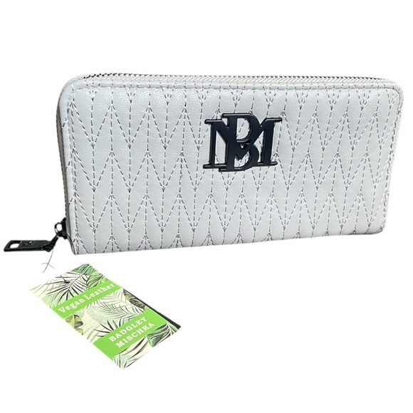 Badgley Mischka Handbags - Badgley Mischka Quilted Wristlet Wallet & Phone Holder NWT